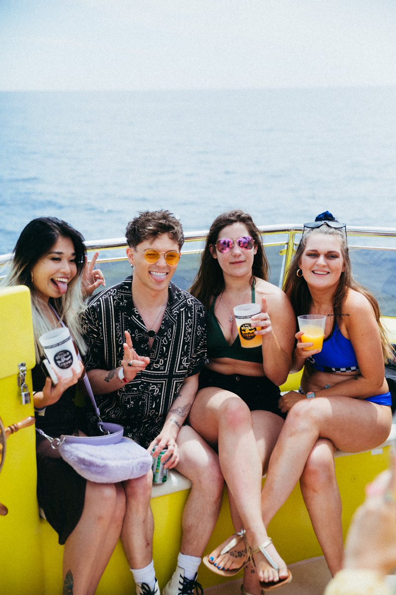 TheVampsCon's tweet photo. ty u guys for yesterday https://t.co/OntvYBVMYq