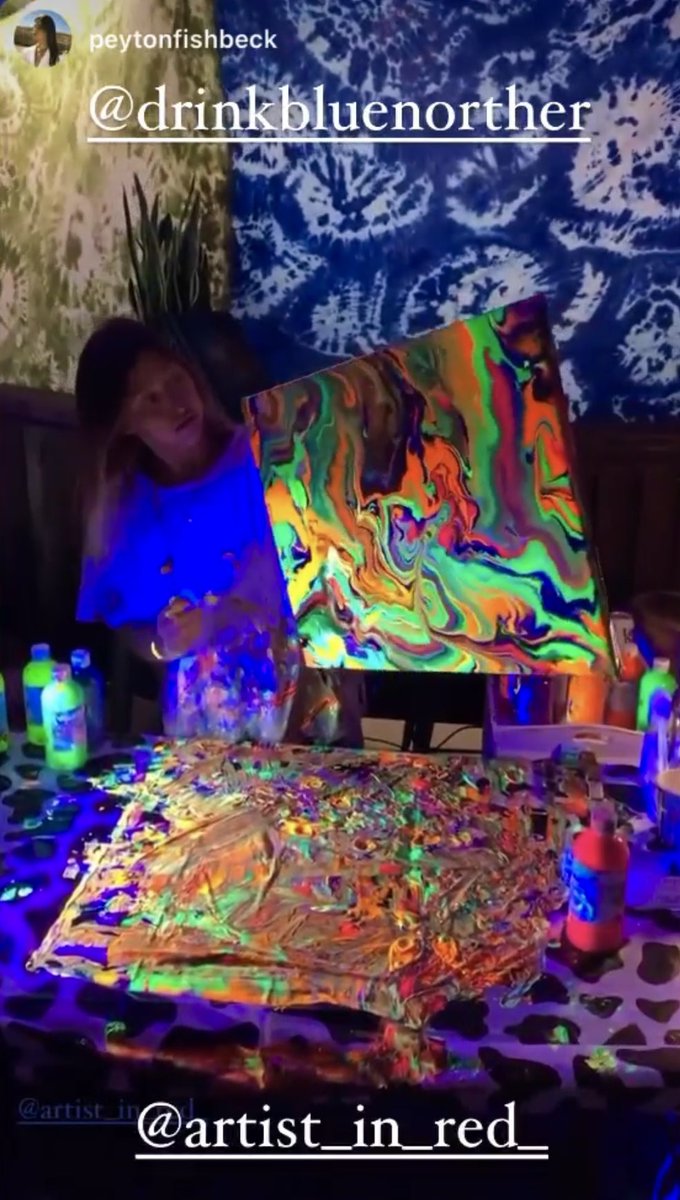 ArtistInRed_'s tweet photo. Live Painting always makes me happy asf🥰🌈💖🦋 Stay updated on upcoming show dates on my IG page @ artist_in_red_ 
Show dates TBA✨Come to my next event I will be holding a raffle to giveaway my live paintings. $5 to enter for small, $10 for big don’t miss out!!!

@artislandatx https://t.co/3oTP3GIiZk