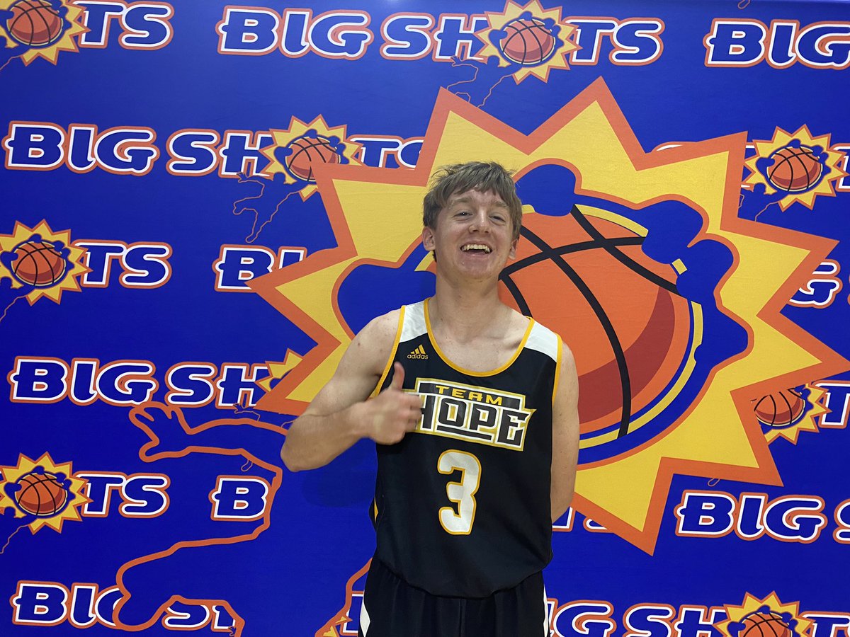BIG SH🏀TS tweet media