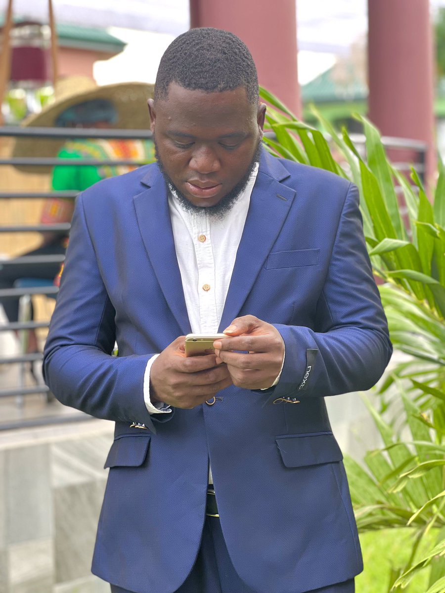 Yhungsark's tweet image. Wedding Guest 💦