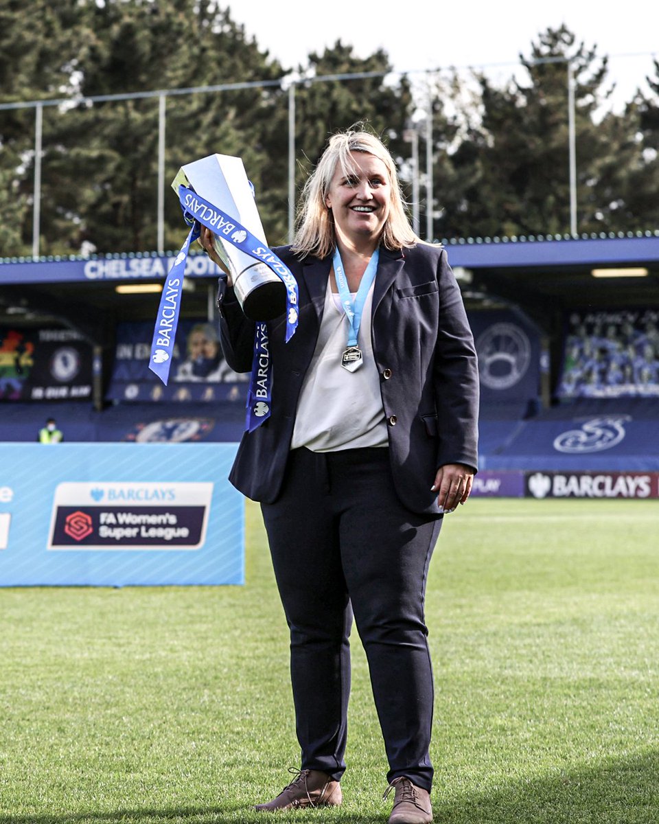 ESPNFC's tweet photo. Chelsea Women have now won five Women’s Super League titles 🏆 🏆🏆🏆🏆

Two more than any other club 💪 https://t.co/CxDTqcJfVI