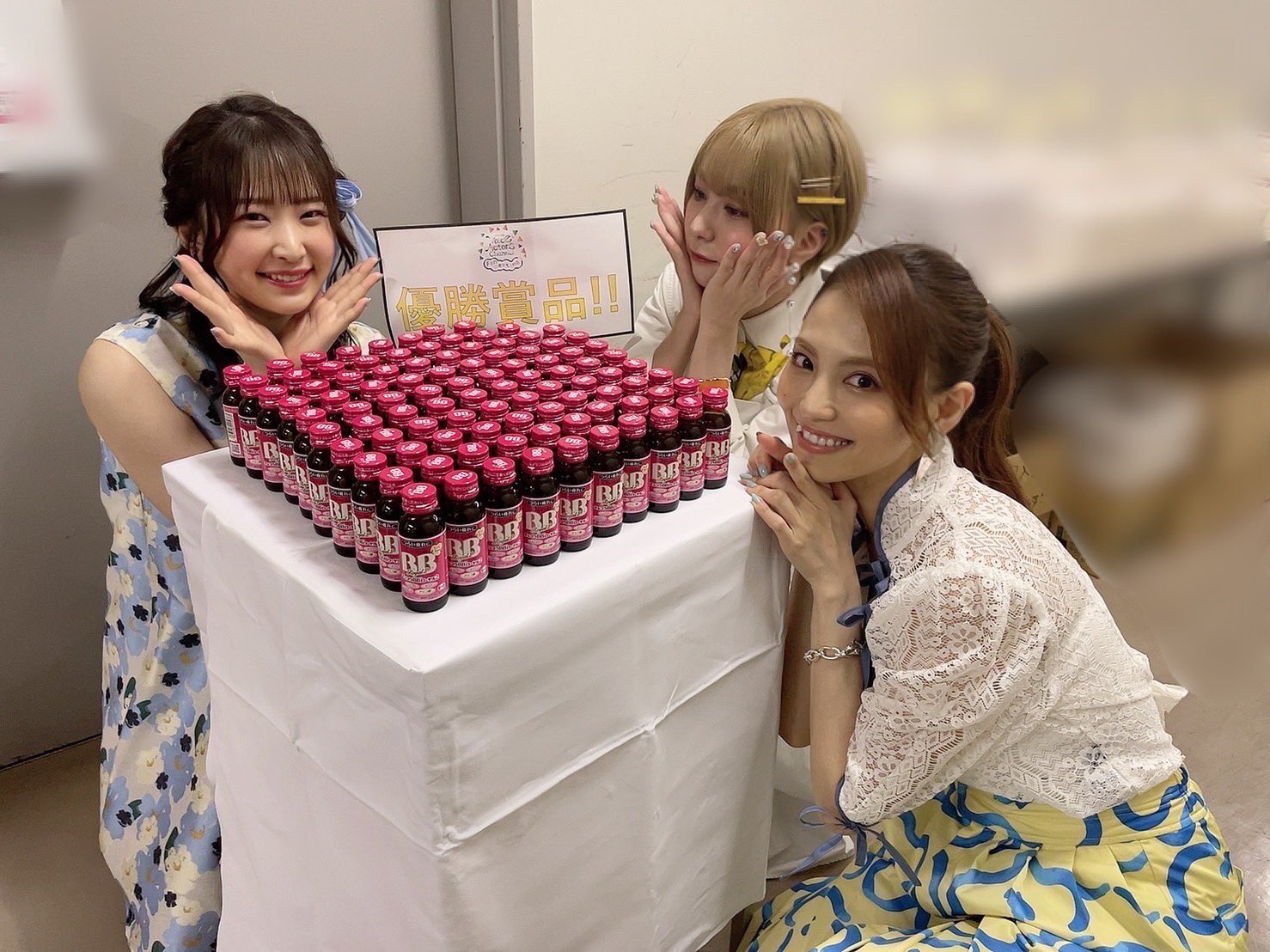 タペストリー　富田美憂 直筆サイン入りのぼり 「AMUSE VOICE ACTORS CHANNEL FES 2023 開催記念ラッフル(くじ)」 Wチャンス賞 RELEASE│AMUSE VOICE ACTORS CHANNEL