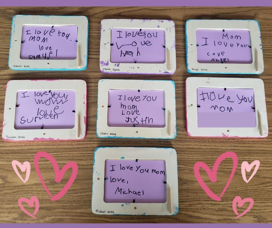 MrsMatthewsPF's tweet photo. Happy Motherโs Day from Primary Foundationsโฅ๏ธ๐บ@CherryLaneES @AngelaAguilar39 @SuffernCSD #MothersDay2022 #love #beautifulchildren #awesomeintheordinary https://t.co/ZaIT9Trm42