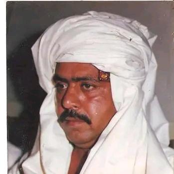 JawadBashir786's tweet photo. هر جاء پرين هر محفل ۾
مون کي تنهنجي ڪمي محسوس ٿي ٿئي
#SindhNeedsWater #wada #BashirKhan @FaQeeR660 @BBCUrdu @ZahraBa16428881 @KhanzadiKapri https://t.co/OAc0PxK3Io