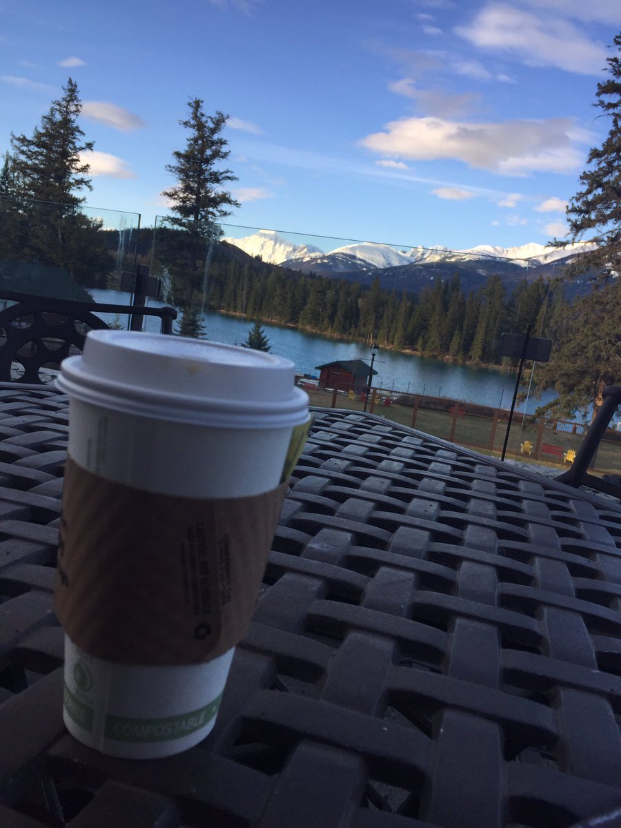 GarryWilson97's tweet photo. Morning coffee @FairmontJPL #canadianrockies https://t.co/sJ8T4W35bi