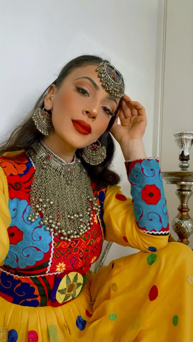 veroniqueDAUVE1's tweet image. #LetUsTalk

LET people live the way they want!!!

#NoToForcedHijab
#DoNotTouchMyClothes 
#LetAfghanGirlsLearn