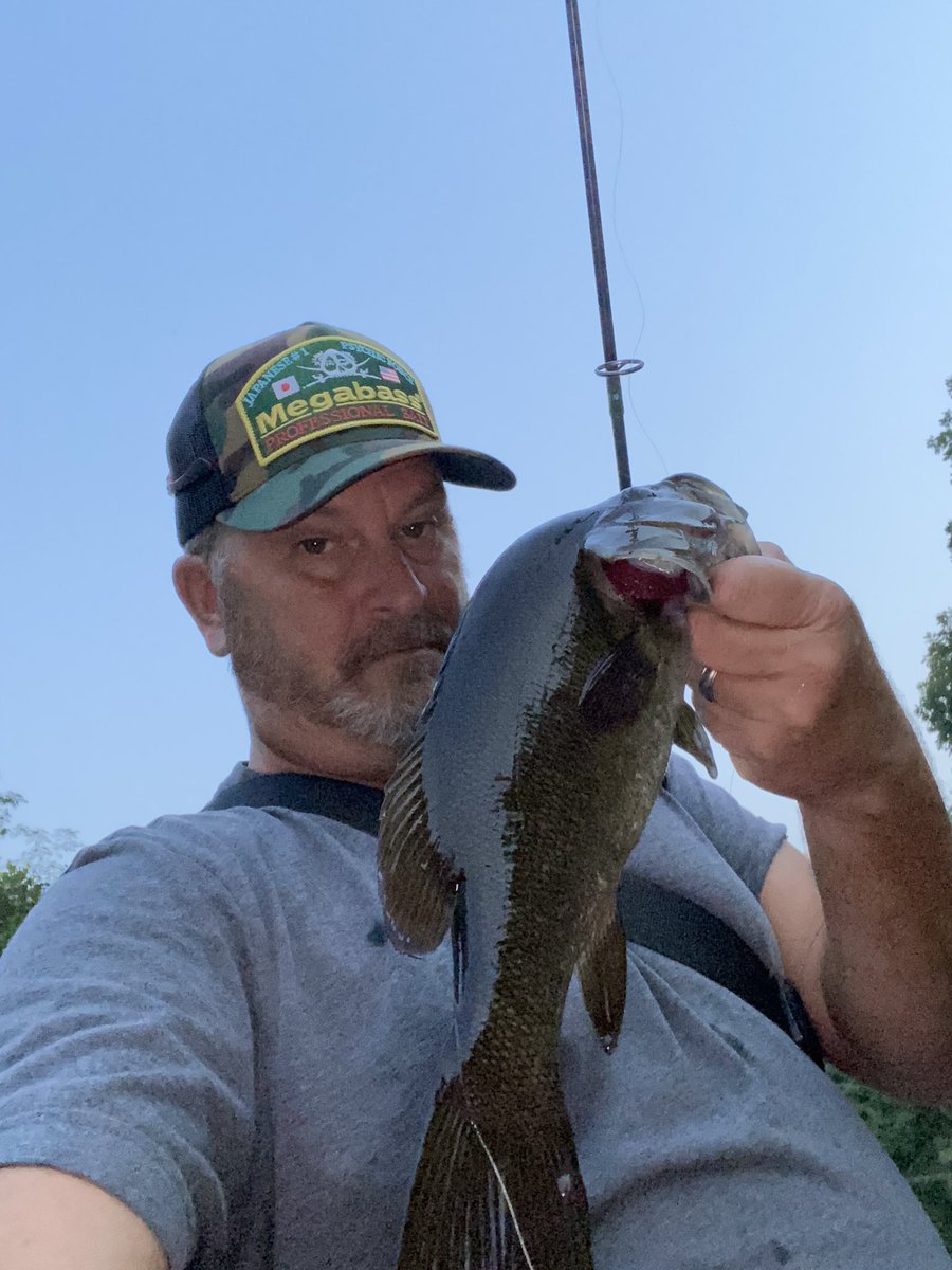 FishingGrahamNC's tweet photo. Topwater Smallmouth are life!! #smallmouthbass #smallwater #littlelakes #wnc #finessefishing #topwaterbaits #prespawn #wading https://t.co/Hx63lnJ3rX