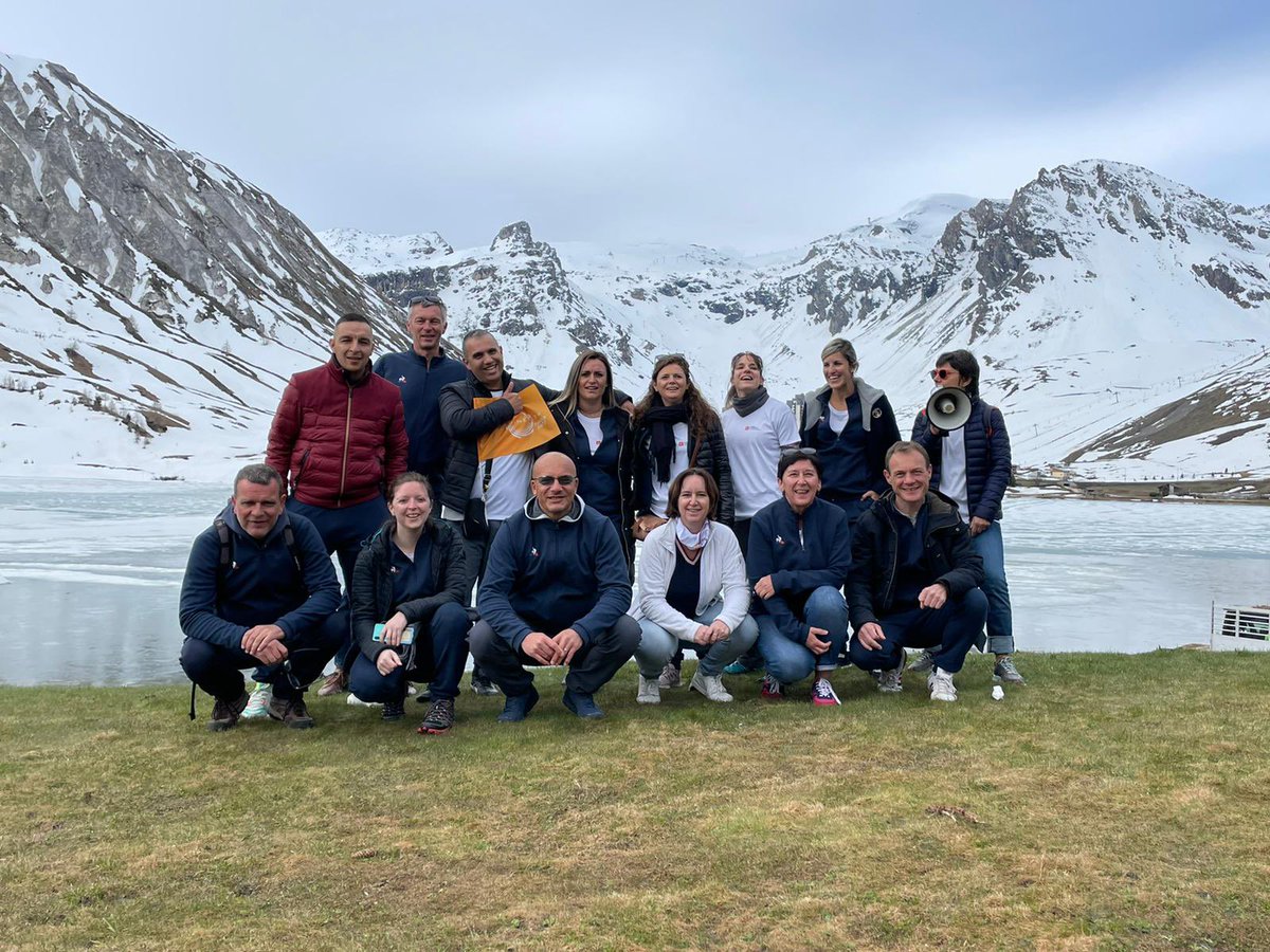 CaissEpargneLDA's tweet photo. La @CaissEpargneLDA 🐿 est fière du parcours de la Scrat Team lors du #defimagine2024 !! 
Bravo à tous et bravo à nos infaillibles supporters ! 
@GroupeBPCE  @TignesOfficiel 
 #esprit #equipe #sport #entreprise #teambuilding https://t.co/RLN0BPUht3