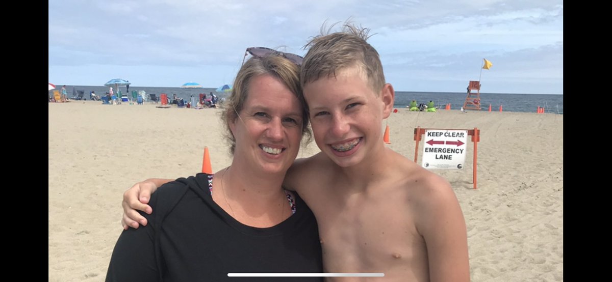 AaronRobb5's tweet photo. Happy Mother's Day @lynnrobb5! 💐 https://t.co/rsBxpfUvpE
