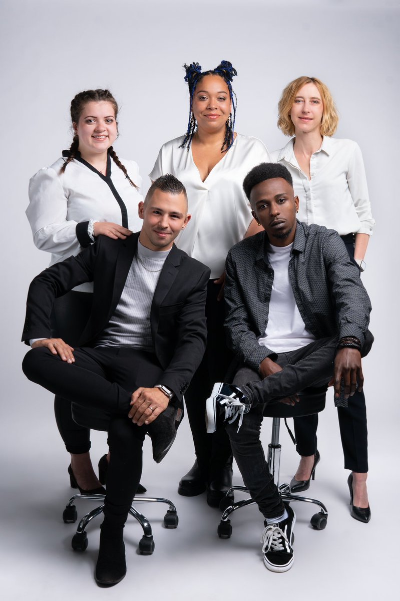 AllBehindFr's tweet photo. Voici qui se cache derrière la fondation de All Behind (de haut en bas) :

Alexandrine, Audrey, Mélanie, Admir &amp; Alan. 💙💛 https://t.co/DQmHRBVtc8