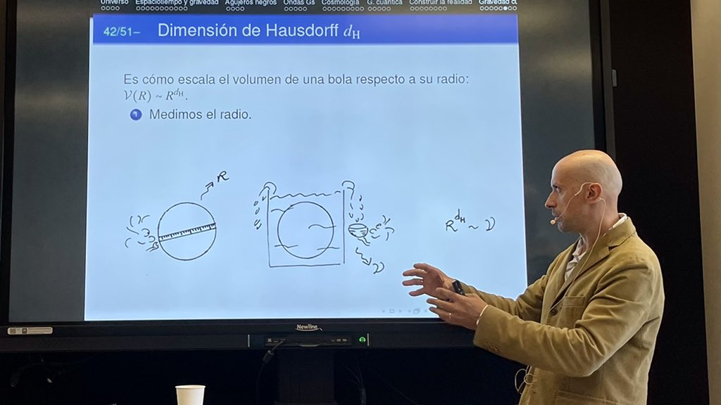 ApuntesCiencia's tweet photo. Ha sido un placer oír al Dr. Gianluca Calcagni del @IEM_CSIC en el @muncyt de #Alcobendas impartir su conferencia “La Tierra es plana. Gravedad cuántica para todos” dentro del ciclo Ciencia en Primera Persona organizado por #DICMA y el @muncyt https://t.co/nMjtp8FMUW