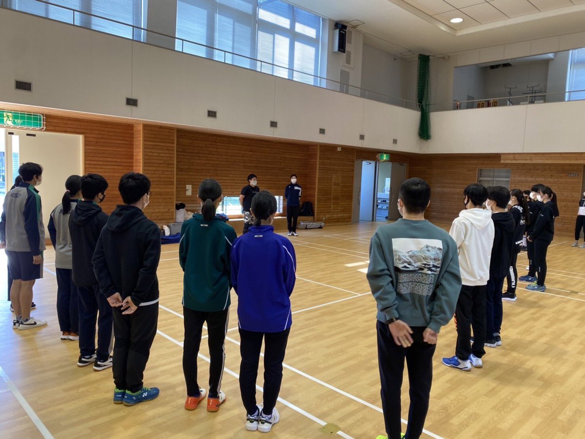 Hokusai25226132's tweet photo. 【ハンガリー式フェンシング】

本日上原康士郎コーチを招き、エペの練習会を石川県で行いました！
ご参加頂いた皆様ありがとうございました。お疲れ様でした！

動画は6月初旬までにYouTubeに投稿予定です！

#フェンシング
#エペ
#Kfencing https://t.co/wqUHf5iKwN