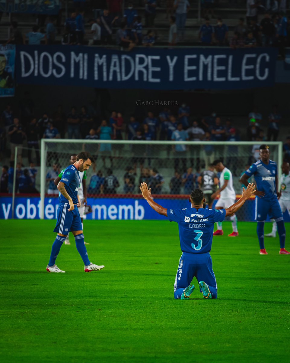 IdiomaEmelec's tweet photo. Dios, mi madre y Emelec. https://t.co/Krqly1vcXC