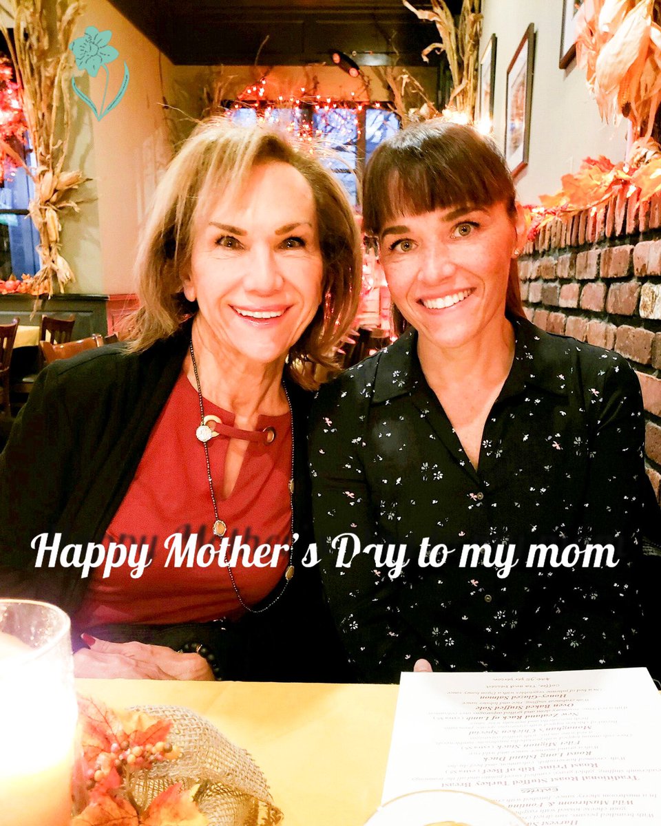 samcarrell's tweet photo. Happy Mother’s Day to my mom and all the moms i know 💐🌻🌺
#mothersday #mothersday2022 #moms #sunday #sundayvibes #brunch #dinner #vipforaday https://t.co/0wCEdtngrI