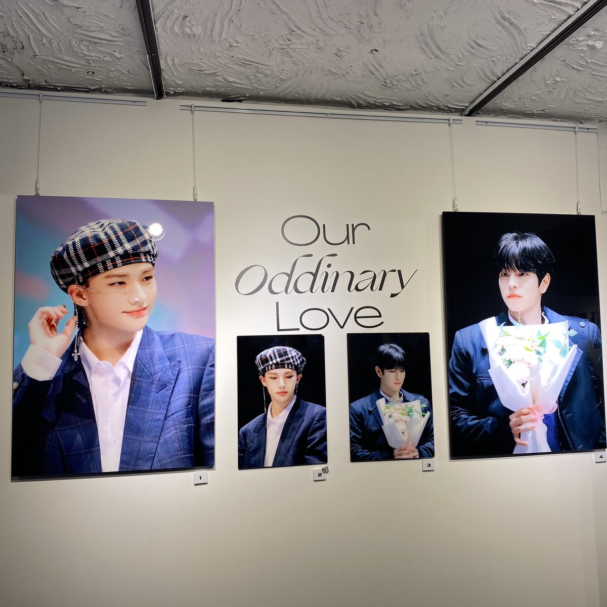 maagarin1422's tweet photo. ODDINARY 승민 현진 카페 갔다왔어용~!! 너무행복한공간.. 🥺🥺🤍 카페 열려주셔서감사합니다 💖💖
.
こんな幸せな空間ない😳私の大好きなポチャコスンミン🤍🤍全部の写真かわいかった🥺
.
#OUR_ODDINARY_LOVE https://t.co/sjOD5WbOqp