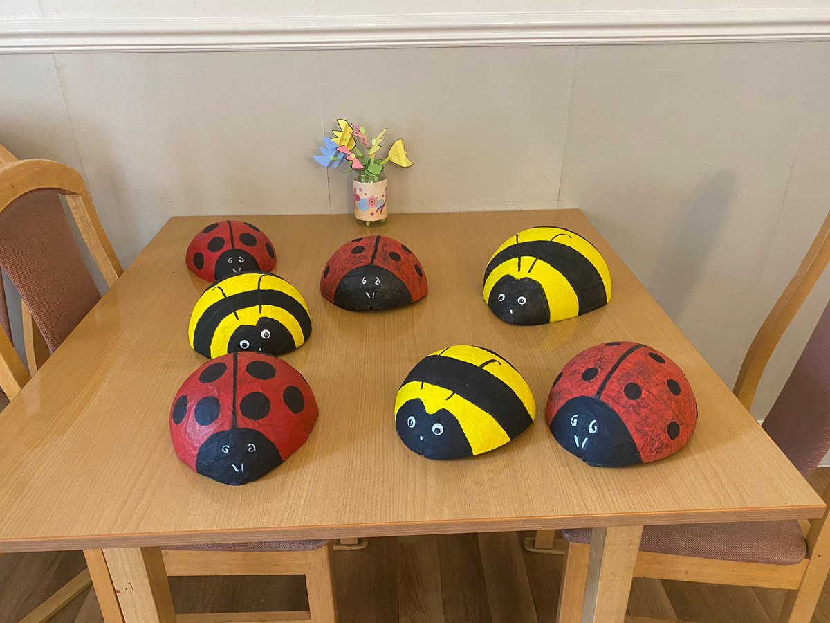 KaraHealthcare's tweet photo. Look at these fabulous Bumble Bees and Ladybirds we have made! They really brighten up our home and make everybody smile.
#BeechTreeHouse #Nature #BumbleBee #Ladybird #GardenRoom #ChurchlakeCare https://t.co/nv2JSJVhnL