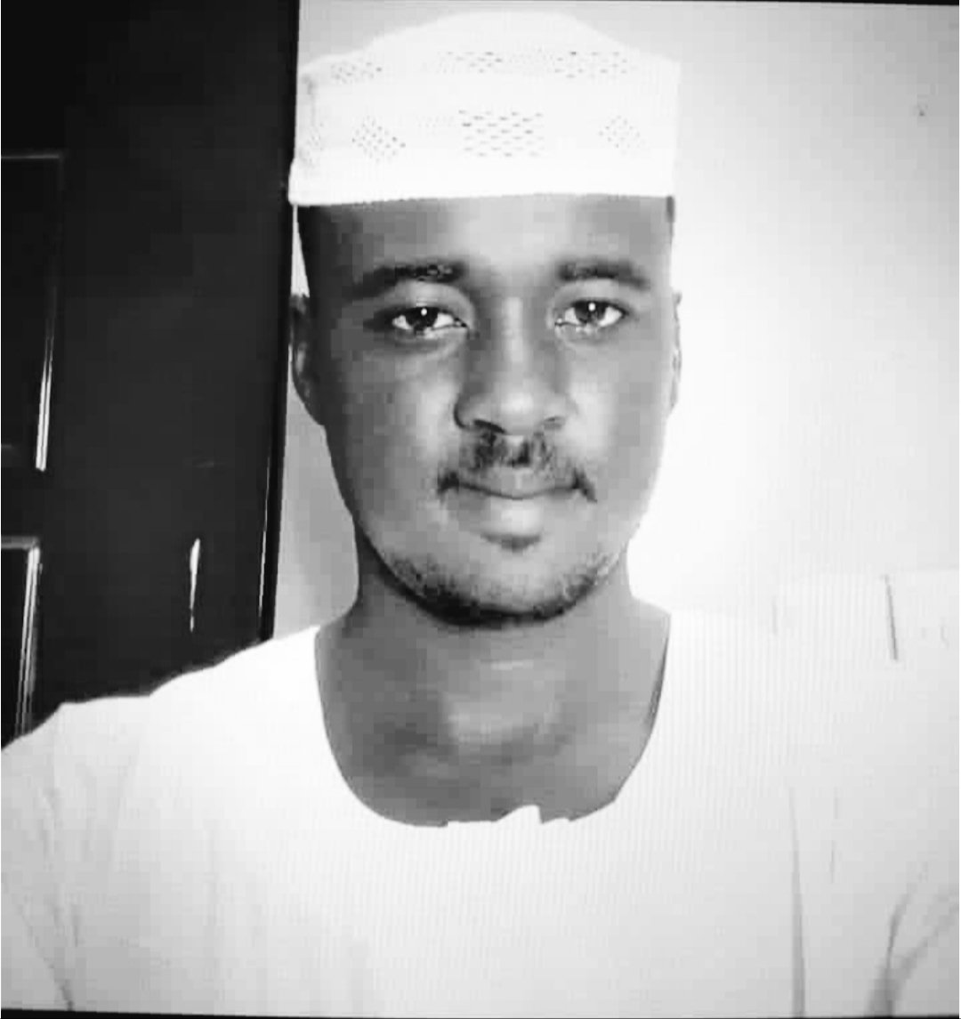 EditorMarca's tweet photo. Muere un aficionado sudanés por su alegría por la clasificación del @realmadrid   a la final de la Champions
#RealMadrid  #AtletiRealMadrid https://t.co/YDdDtqjPtz