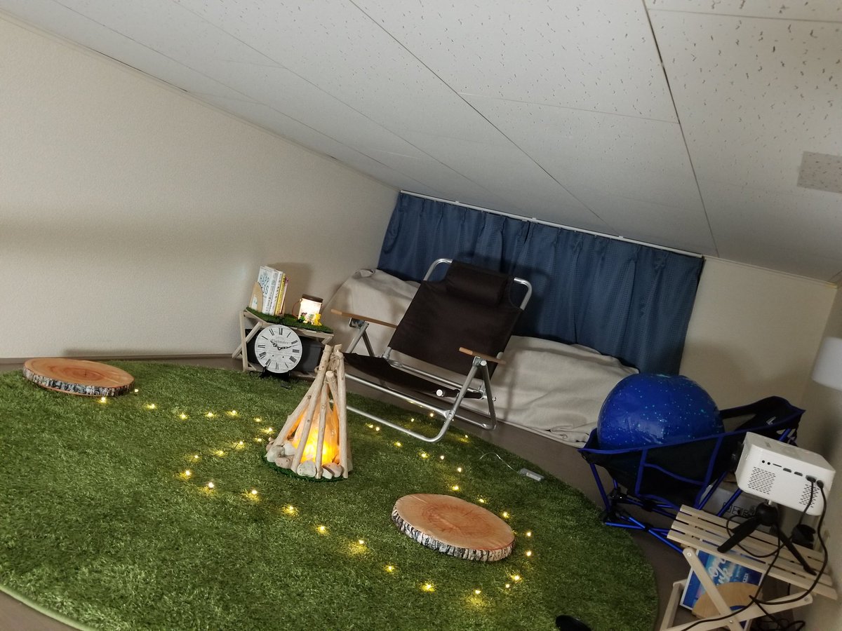 CAMPDIY28's tweet photo. アパートのロフトを改造して楽しむ日々です。

#家キャン #キャンプ #キャンプ好きと繋がりたい #DIY https://t.co/C0NmMOpzLS