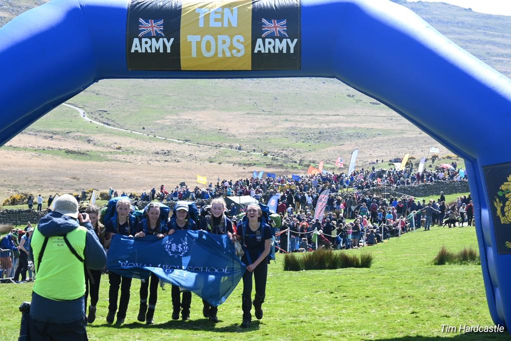 Royal High Ten Tors tweet media