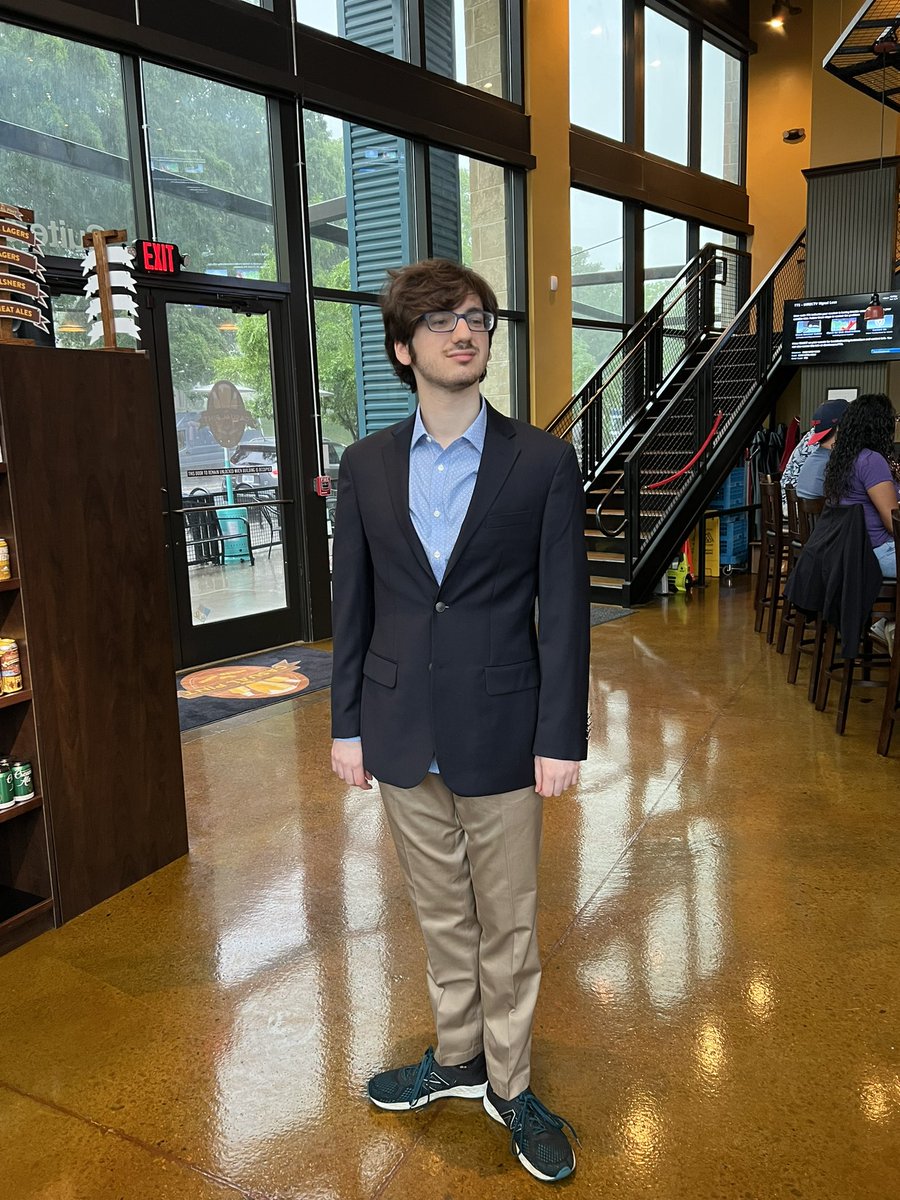 _jfeldman's tweet photo. Proud papa of this guy today. 👏❤️ #tarheel #uncgrad #csdegree #graddad https://t.co/VEr615hzXi