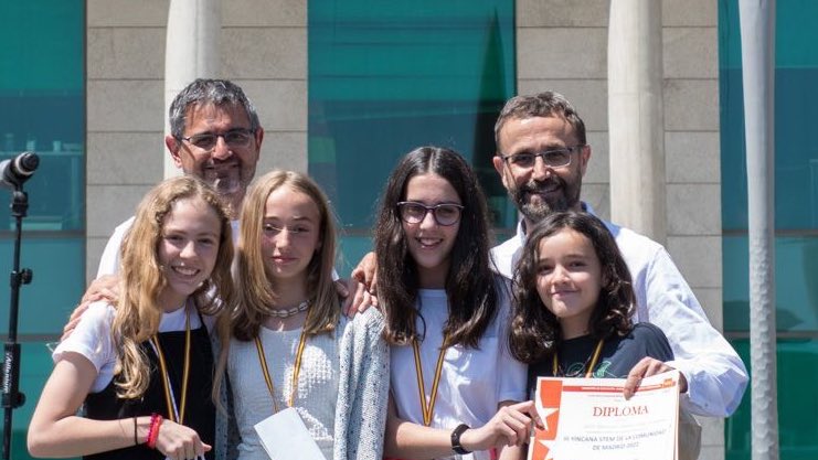 Alcobendas_ayto's tweet photo. 96 equipos han participado este domingo en la Yincana Stem 2022  #Alcobendas.

El objetivo es pasar una mañana divertida y fomentar las vocaciones por las conocidas como carreras STEM. 🧮♾➕➗

¡Un aplauso a l@s escolares que han participado y enhorabuena a l@s ganador@s! 👏🏻 https://t.co/k8eCS934OU
