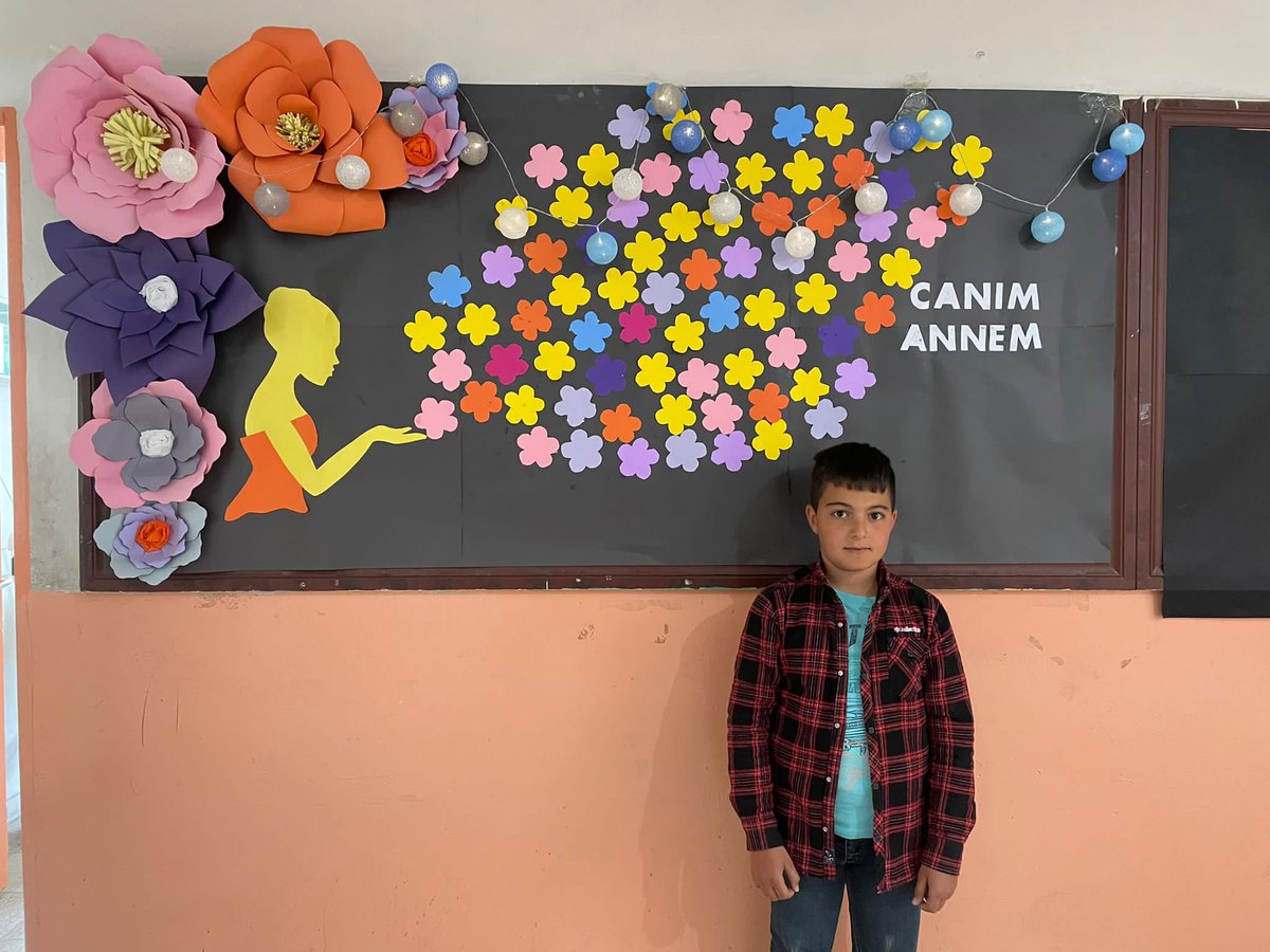 Paha biçilemeyen tek şey anne sevgisidir.Annelerimizin günü kutlu olsun.Panomuzu  özveriyle yapan Gizem GÜNEY KAPLAN ve Gülsüm YEŞİLIRMAK'a teşekkür ederiz. <a href="/kayavedat7580/">Vedat Kaya</a> <a href="/malazgirtmem/">Malazgirt MEM</a>