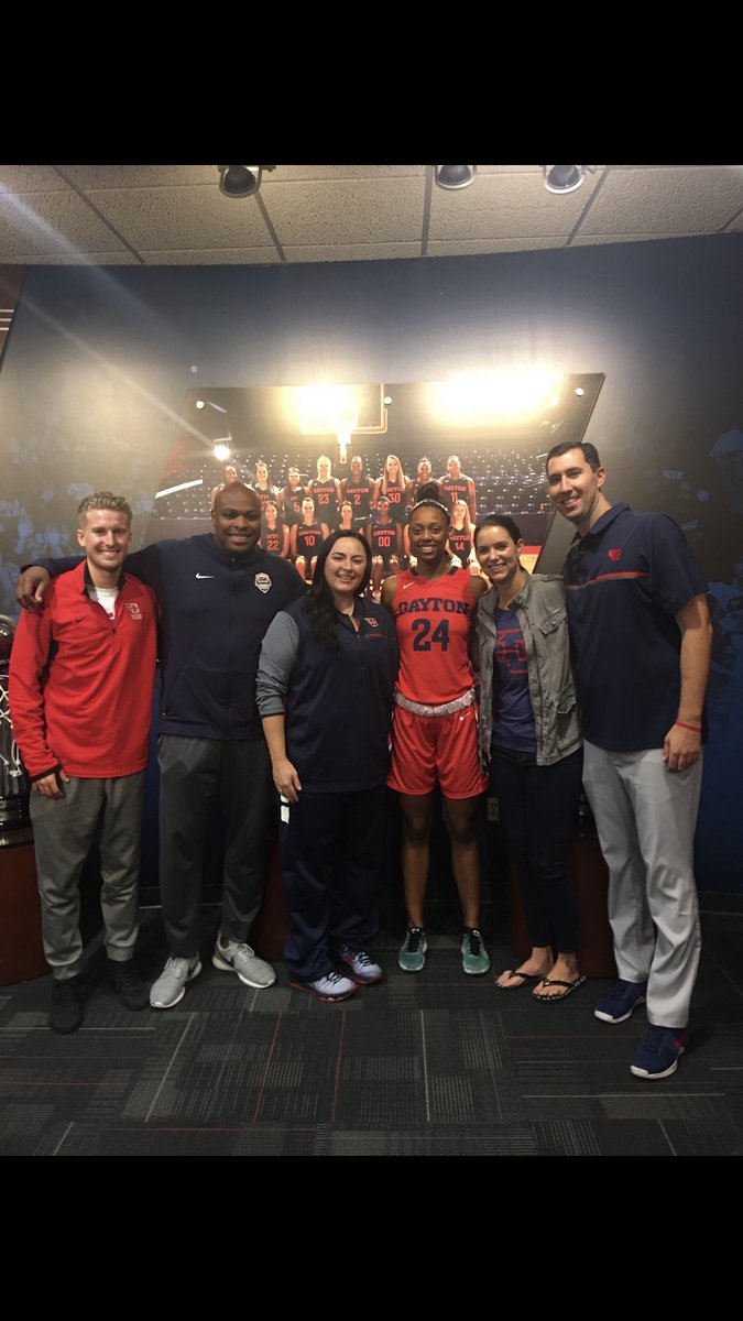 RyanGensler's tweet photo. Happy Graduation Day!! @DavidsonAmari @kylawhitehead5 #Family https://t.co/SCS4VRW3wi