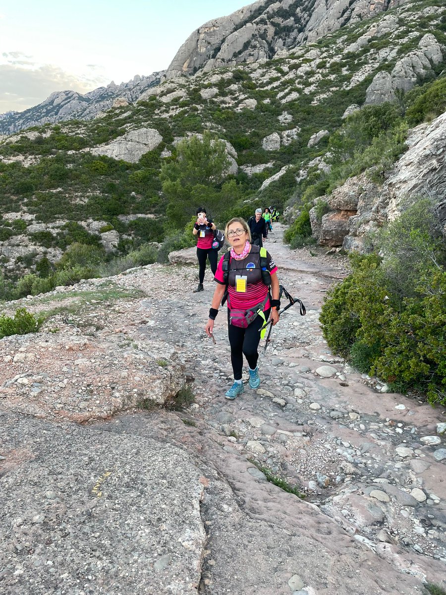 garrafrunners's tweet photo. 💪💪Hem tingut un cap de setmana intens. La secció de trekking ha estat present a la caminada #Gavà-#Montserrat de la colla Francesc Lasarte  i diumenge també va pujar a #LaMorella. @FEEC_cat https://t.co/TQGqysL8P2