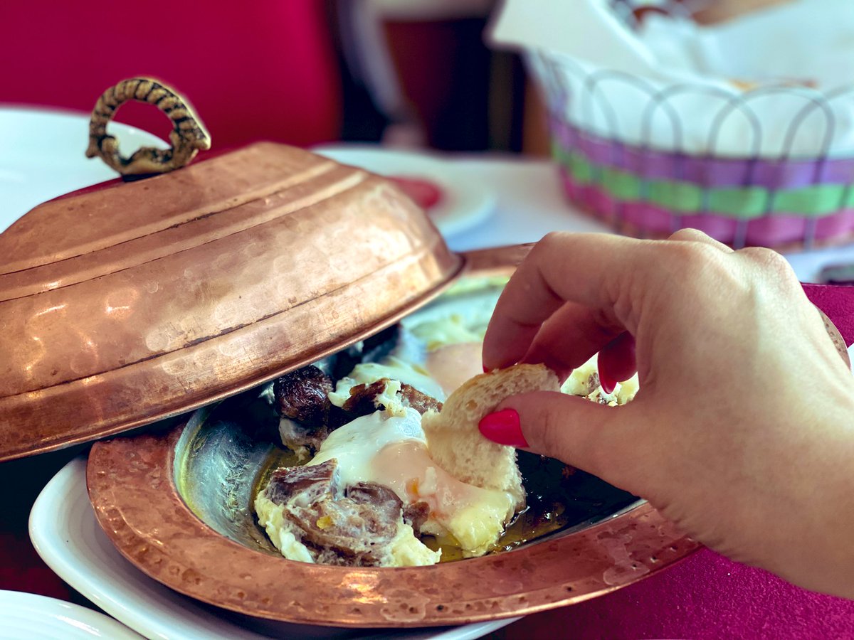 IlahaNovruzova's tweet photo. Beside its unique culture &amp; heritage, #Nakhchivan is distinguished with its rich &amp; mouthwatering #cuisine.

#qovurma 😋 #sadj 😍 #jam 😚

#Azerbaijan 
#Azərbaycan https://t.co/JcUOybrjXx