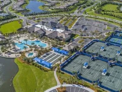 RetirementMedia's tweet photo. “At Del Webb Lakewood Ranch Florida an active adult lifestyle with resort-style amenities, social events and activities centered around the lively 21,000 sq. ft. clubhouse awaits you.” https://t.co/qMRRwKQaOY #DelWebb #activeadultlifestyle #55community https://t.co/snb5EKlbiE