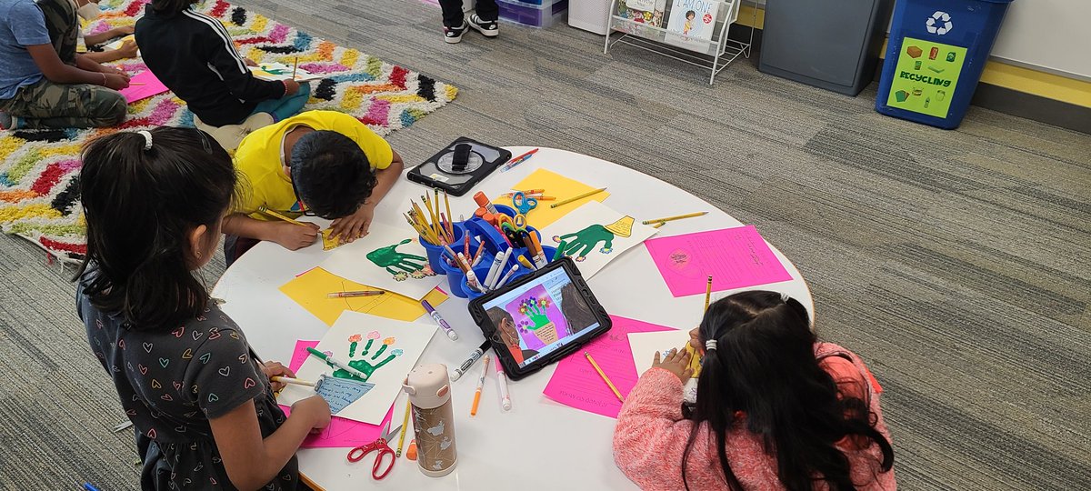 HaileyFlores11's tweet photo. Happy Mother's Day from P2B! We were hard at work on our Mother's Day craft. @CRECoyotes https://t.co/XRST9jnZ2j