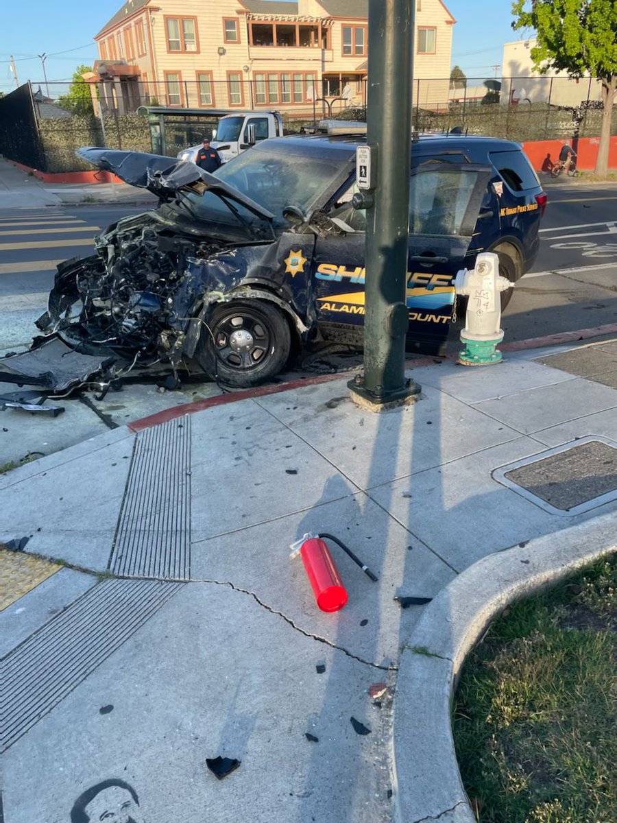 ACSOSheriffs's tweet photo. 4:30am, 16th Ave @ Foothill in Oakland, A drunk driver ran a red light at a  high rate of speed and crashed into our patrol deputy. Our deputy was transported to the hospital with injuries but will recover. The drunk driver was arrested. We are thankful nobody died. https://t.co/e5UKQbT2iJ