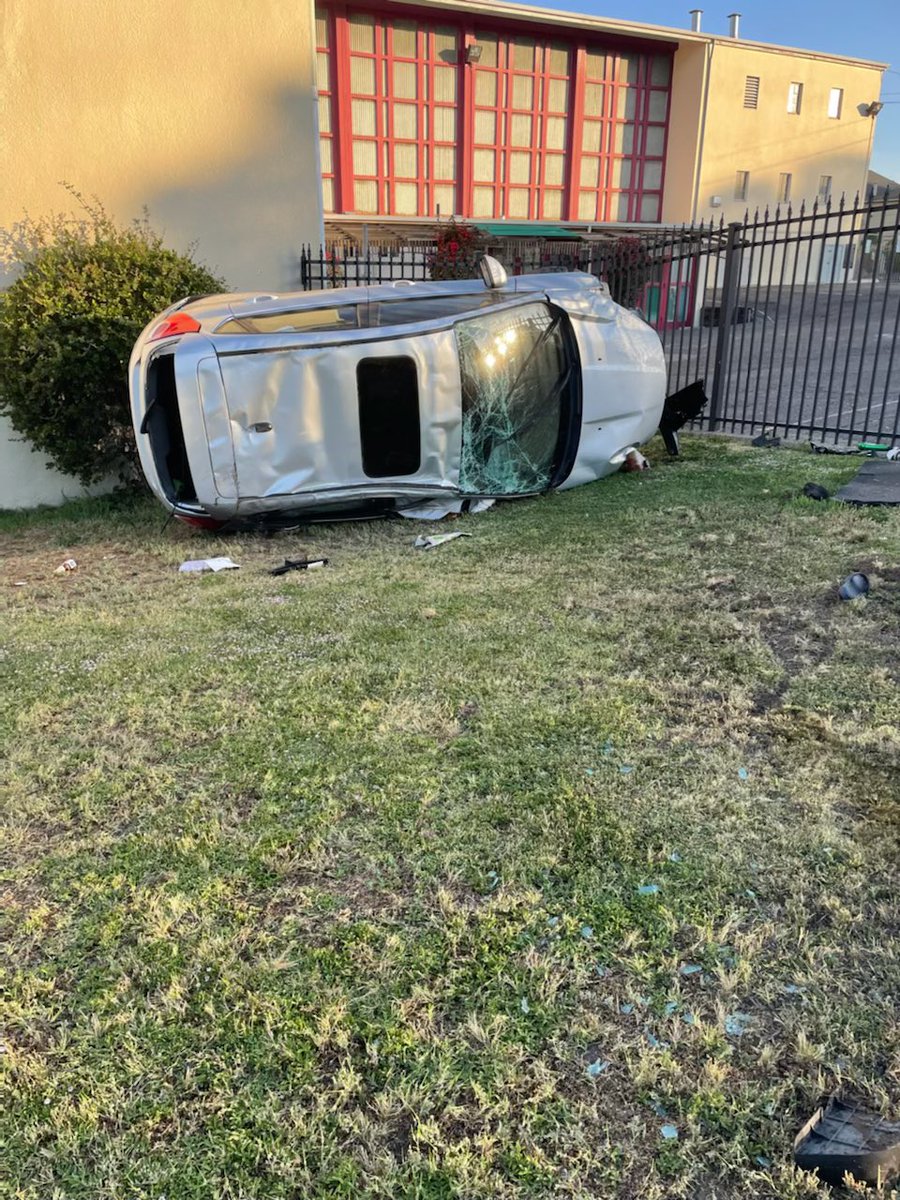 ACSOSheriffs's tweet photo. 4:30am, 16th Ave @ Foothill in Oakland, A drunk driver ran a red light at a  high rate of speed and crashed into our patrol deputy. Our deputy was transported to the hospital with injuries but will recover. The drunk driver was arrested. We are thankful nobody died. https://t.co/e5UKQbT2iJ