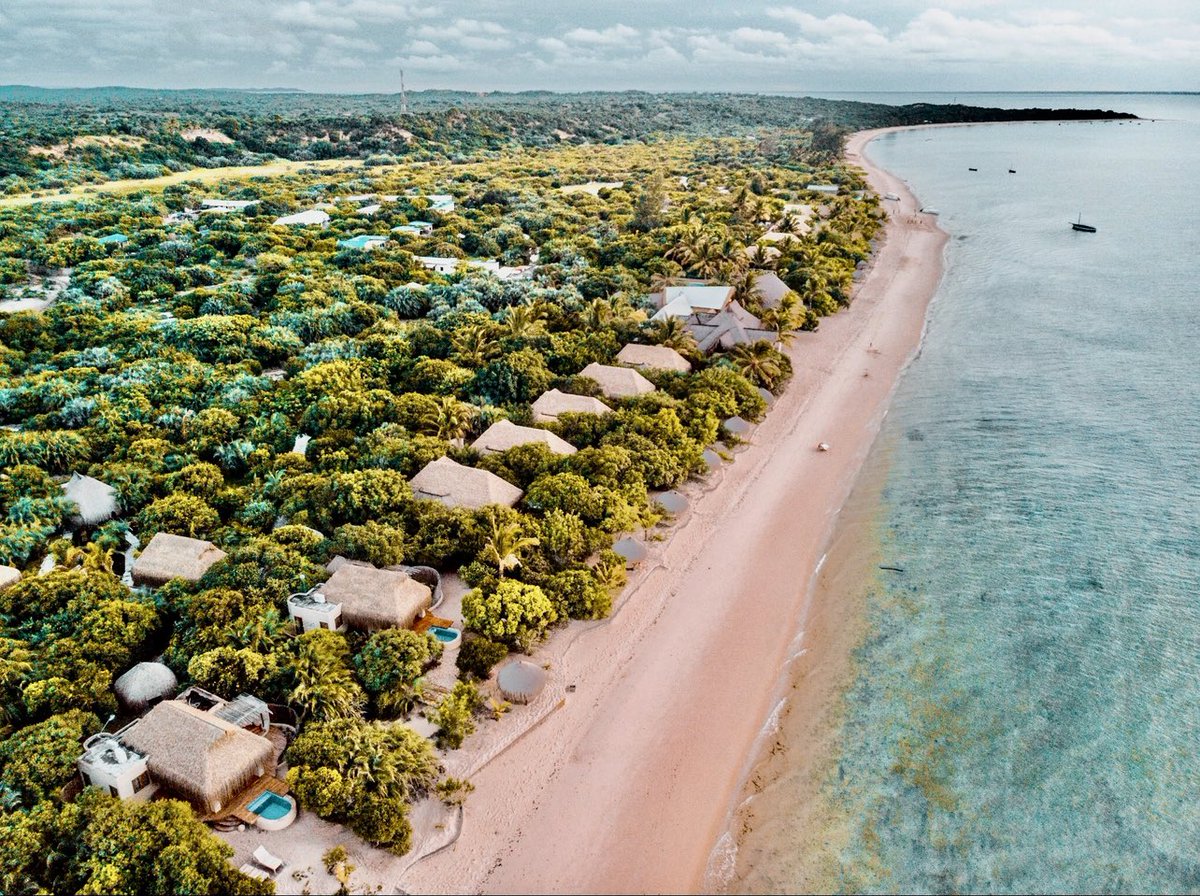 Every villa at Azura Benguerra Island 🏝 lies right on the shoreline, where you can hear the sea lapping from your bed in the morning, and enjoy our sunset cocktail of the day on your own private sala in the evening 🍹 

#azuraretreats #azurabenguerra #luxuryhotel #privatevilla