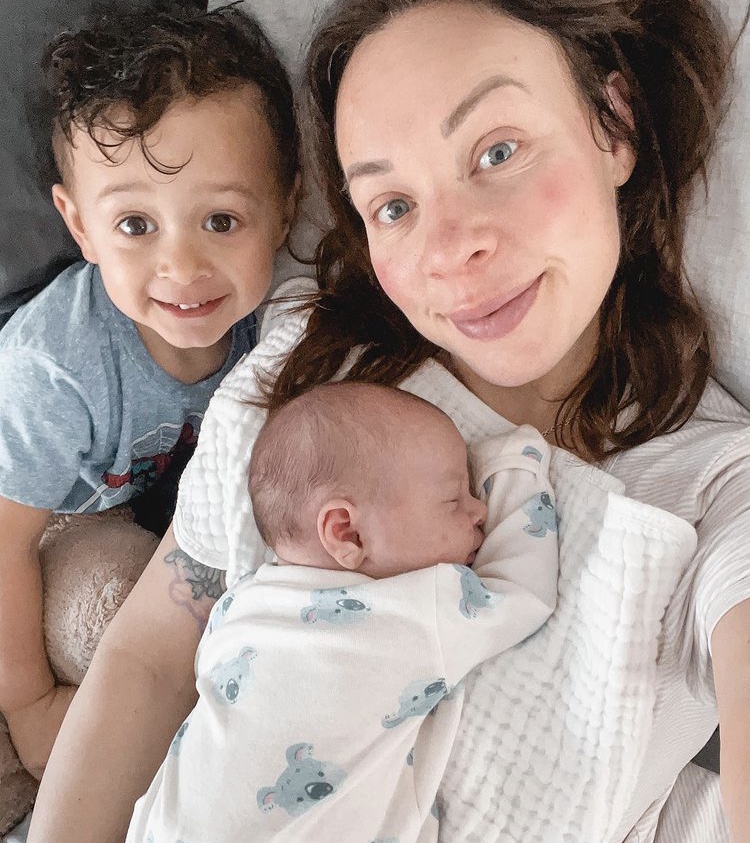 cosmoprofbeauty's tweet image. Happy Mother&apos;s Day! 💐💗⁣⁣⁣⁣ Today, we want to celebrate all the #licensedtocreate moms out there. TAG a stylist mom that you love! 👇⁣⁣⁣⁣
⁣⁣⁣⁣
Stylists featured:⁣⁣⁣⁣
@mirellamanelli.⁣⁣
#CosmoPro @amanda.galmiche.⁣⁣
@brendacurlstylist.⁣⁣
@josievilay.⁣⁣