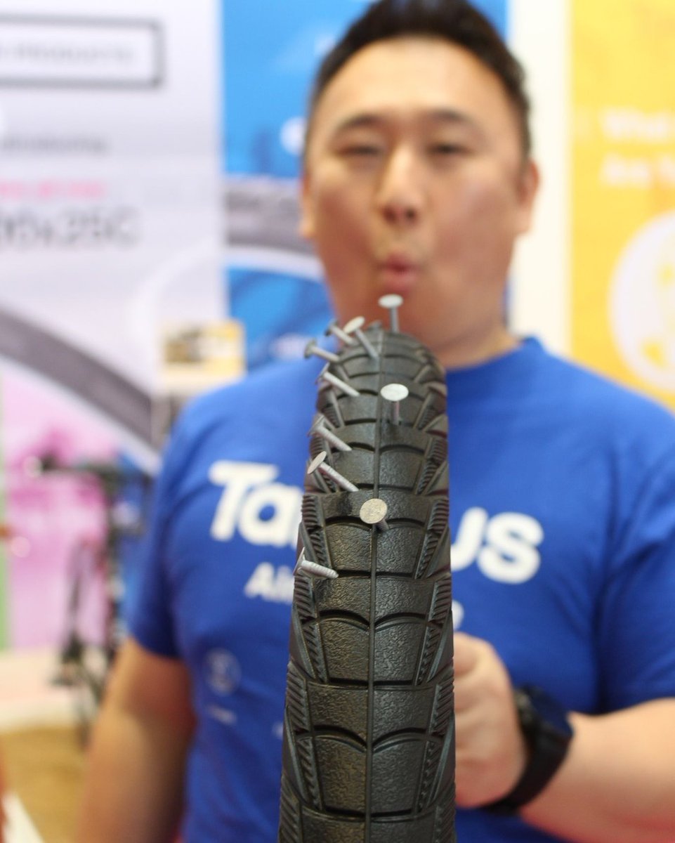 Tannus Tire Armour is a good middle ground between the simplicity of inner tubes and the reliability of tubeless. The armour goes around the tube providing a protective layer inside the tire to help prevent air loss on trail.

📷 <a href="/tannus/">tannus</a>