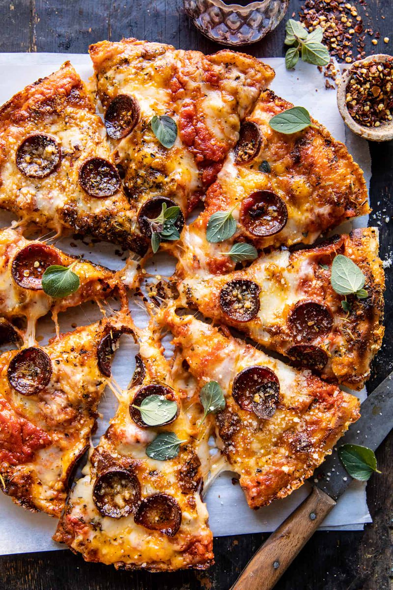 DreamyTechGirl's tweet photo. Crispy Tomato Herb Cheese Pan Pizza! recipe @ https://t.co/AC1dR5DJmh https://t.co/9Rr8CJ7dkH