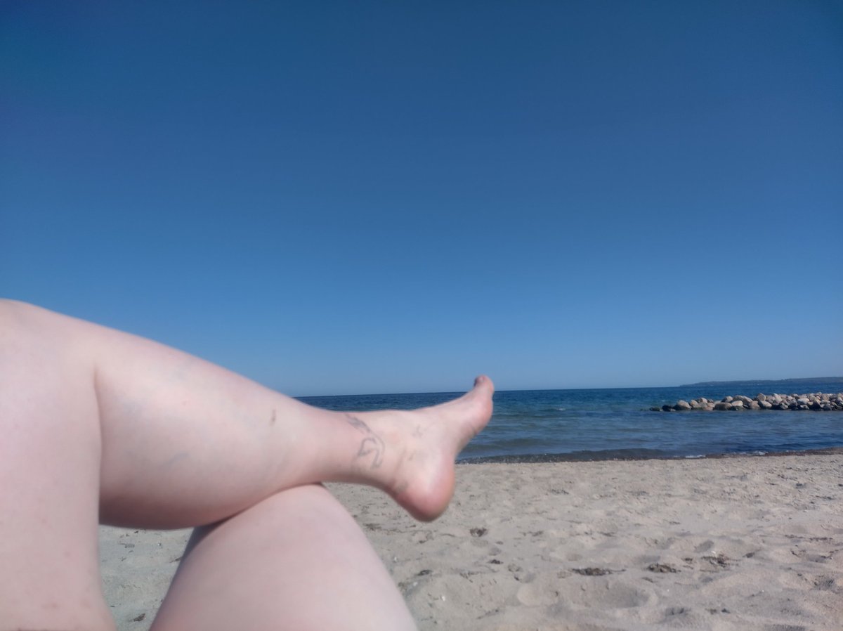 centaurea_'s tweet photo. Das Wasser hat 10° - ich war drin!
#Ostsee #Urlaub #Zeitzuzweit https://t.co/JRDEoB2s6G