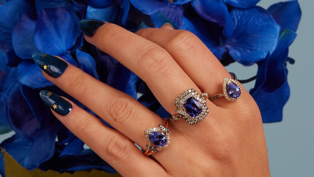 Le_Vian's tweet photo. Happy Mother's Day from us to you! May we honor our loving mothers today and every day, and always celebrate the #LovingHands that care for us. 💙
Shop these rings:
https://t.co/YDhHaMWCX3
https://t.co/MSA0TCyJsV
https://t.co/xB8LjK8bUK
#HandsOfLove #MothersDay #Tanzanite https://t.co/7VAFp0czou