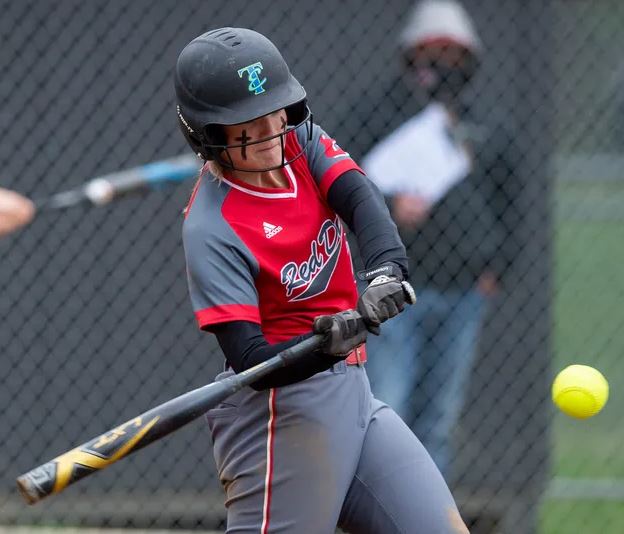 OHSAASports's tweet photo. 📆This Date In #OHSAA History: May 8, 2019 - Mantua Crestwood's Maci Head hit three home runs vs. Ravenna, tied for second for the most home runs hit in a game in OHSAA softball history. (Photo credit @RecordPub) https://t.co/2zlpDNhySi