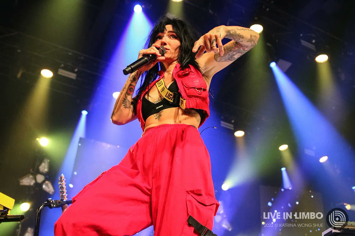 liveinlimbo's tweet photo. Concert Photos : @lights at @HistoryToronto
https://t.co/I1hpFrmT2I
πΈ : @penguinslikcake #BabyImBackTour https://t.co/NkWVn4O6r0