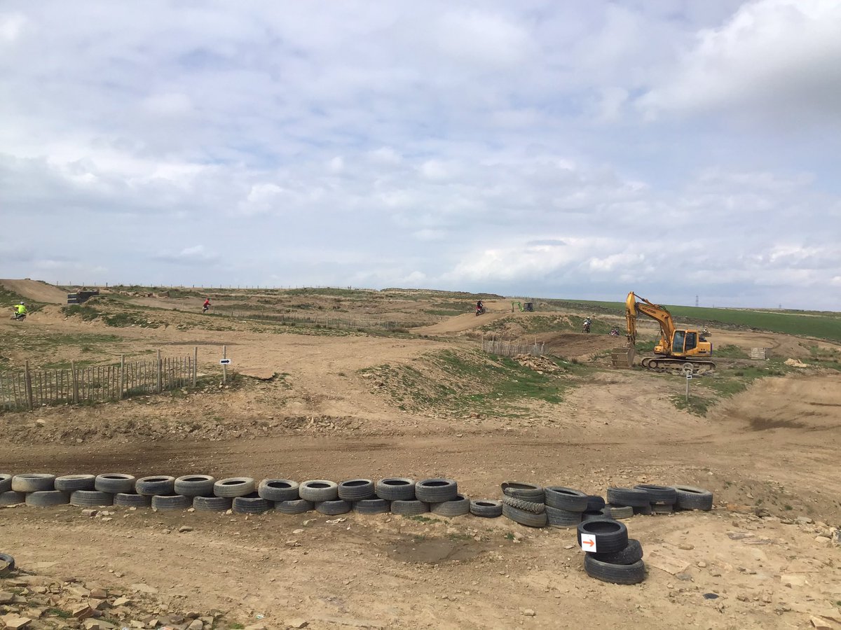 ECGroupAOD's tweet photo. ECGroup Supporting MX Tracks with professional medical services weekly across the UK. #MotoX #events #medics https://t.co/XEDsYzVkkc