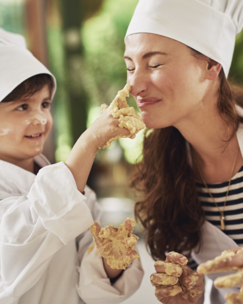 “A good cook is like a sorceress who dispenses happiness.”

~ Elsa Schiaparelli

#happymothersday 💕