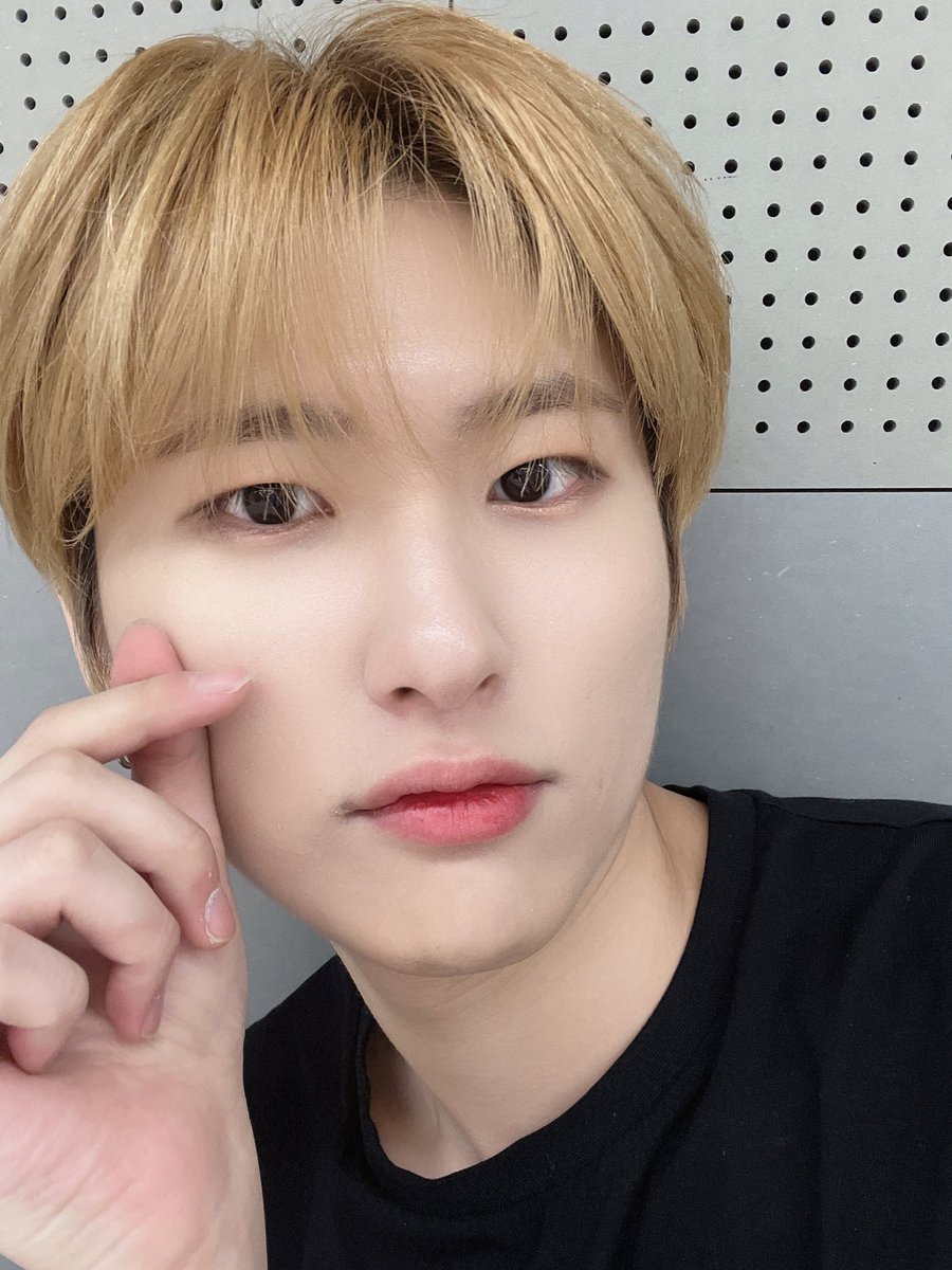 CRAVITY_twt tweet picture