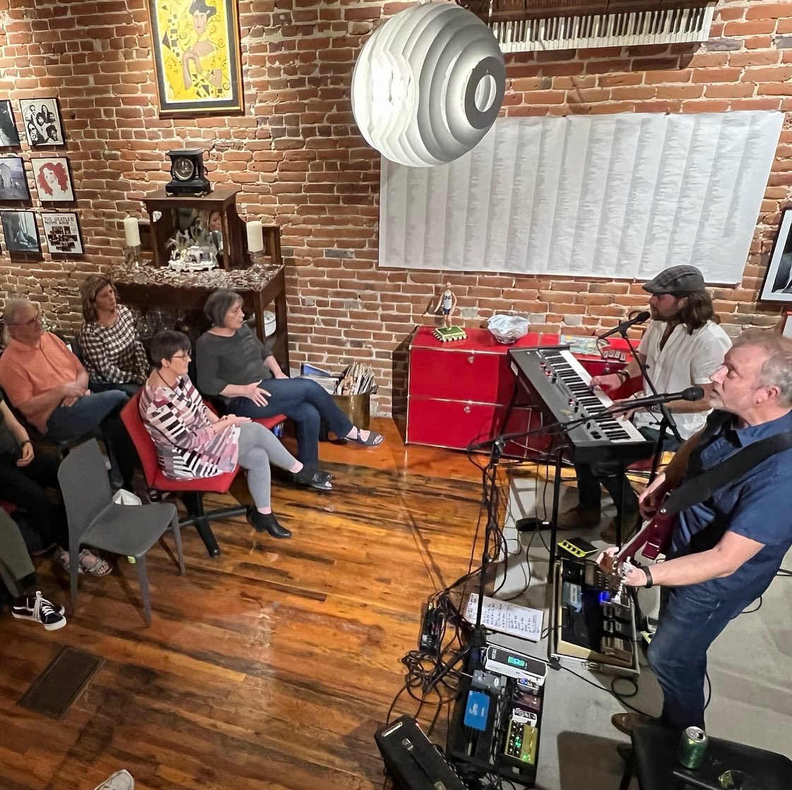 HomeDitty tweet media