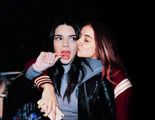 itsnotkendall_'s tweet photo. I found this edit haha @moonroyalz https://t.co/WkPjmV3ENY