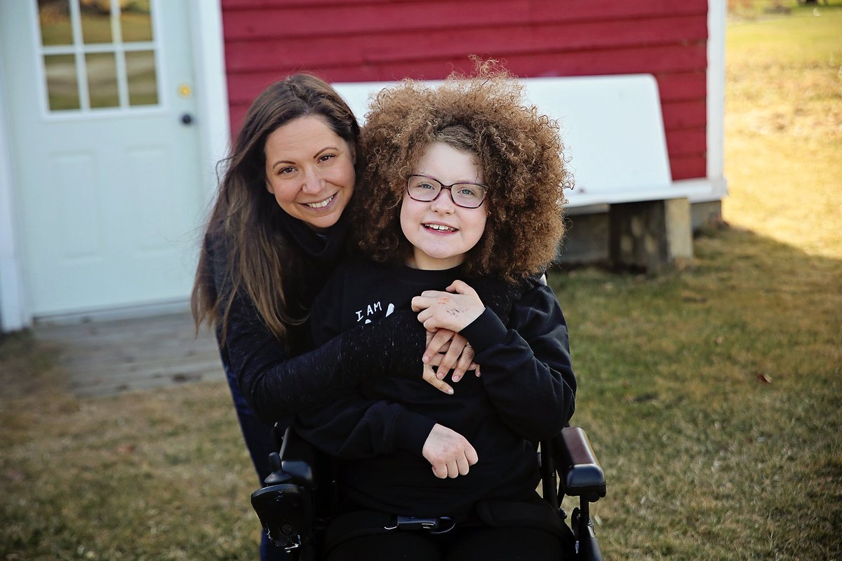 StolleryKids's tweet photo. Happy #MothersDay to all the mother figures who love and care for Stollery kids! Today we celebrate ALL you do and give thanks for being unwavering advocates for your own kids — and kids across Alberta.

📸 — Evie Rose Photography https://t.co/EoyHNpFb29