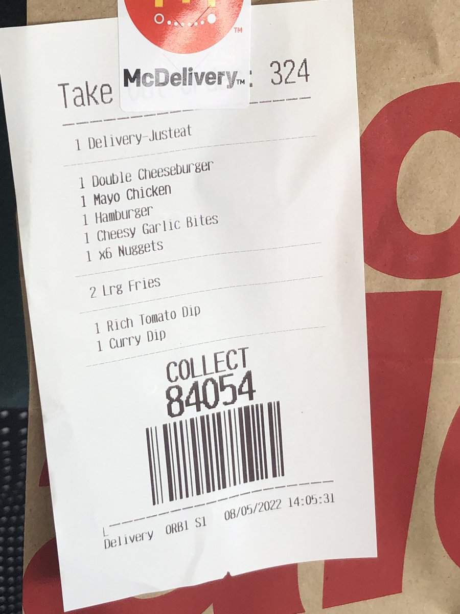 Russell_S_Smith's tweet photo. @JustEatUK @McDonaldsUK how is it acceptable to check out an order from the restaurant at 14:05 and deliver it one mile away at 15:02 and it be freezing cold, and the driver just grins and says “sorry”. What’s going on?! #imnotlovingit https://t.co/fF8AO3JVev