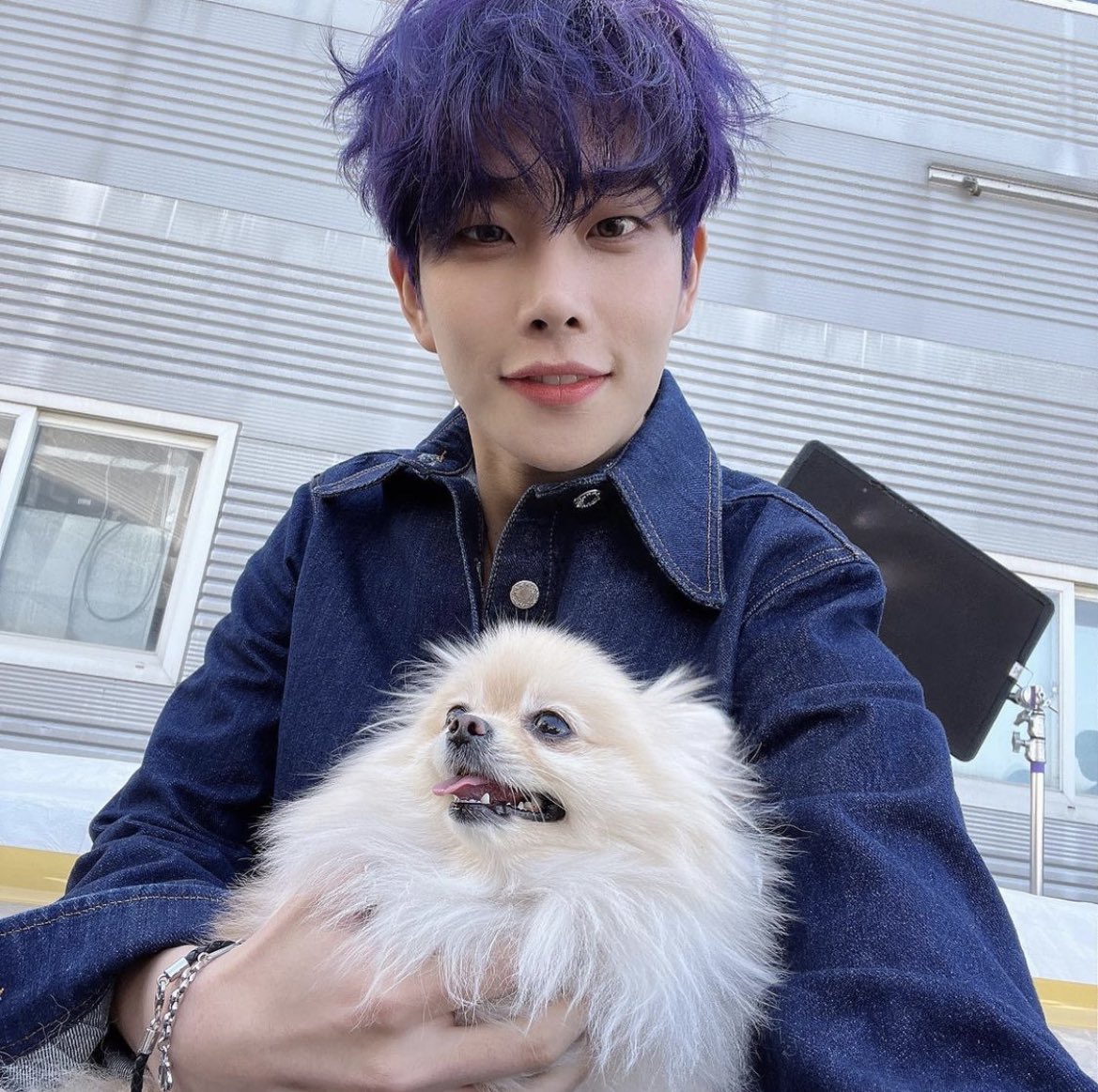 twinchongonge's tweet photo. #우린_영원히이자리에_글쓴이_엠로하 
내년겨울에 눈처럼 예쁜모습으로 다시 만나자 https://t.co/SDdf9uQsWz