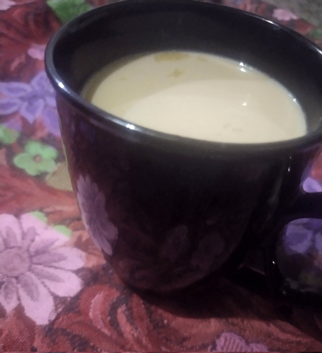 TwistoChoudhry's tweet photo. Hello #frndz  chai pi lo👀😝 https://t.co/vwwNvtOVQc